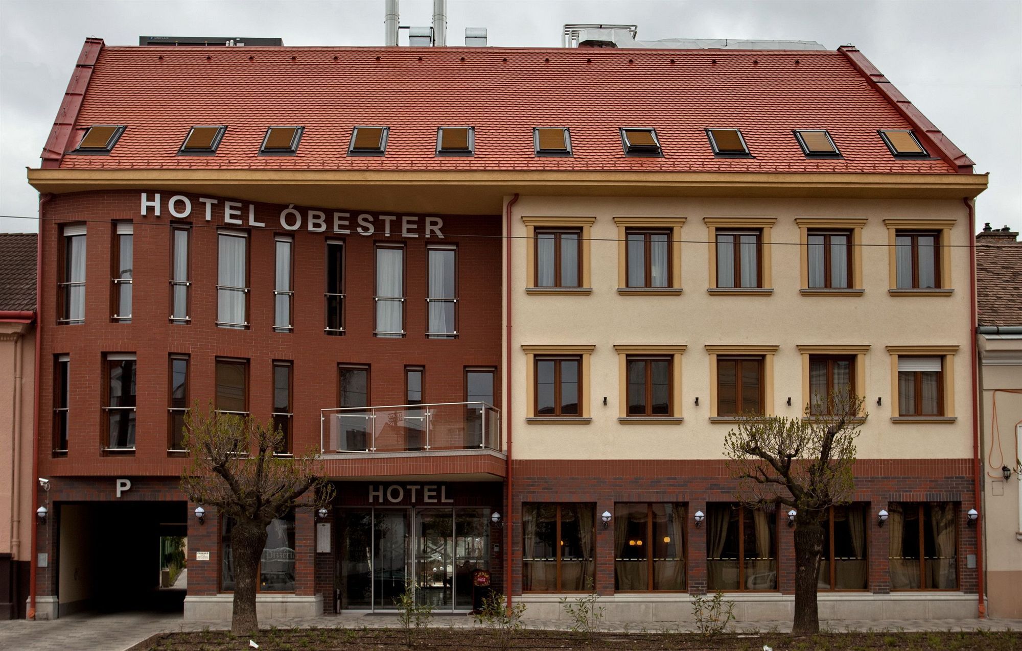 Hotel Óbester Debrecen Exterior foto